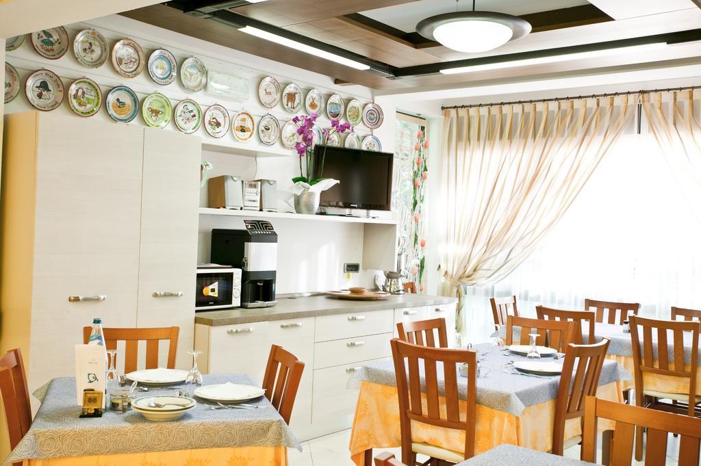 Hotel Dolcevita Cesenatico Ngoại thất bức ảnh
