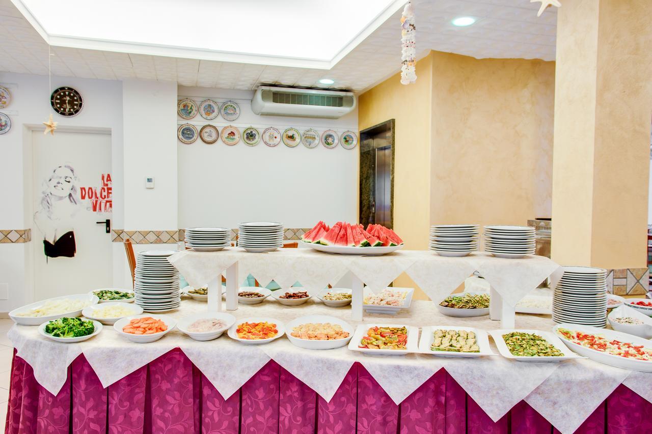 Hotel Dolcevita Cesenatico Ngoại thất bức ảnh
