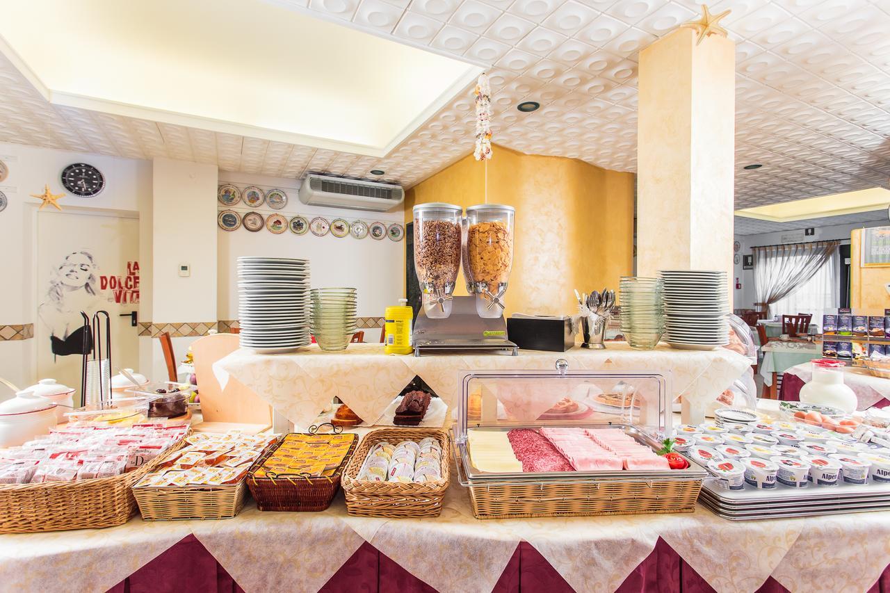 Hotel Dolcevita Cesenatico Phòng bức ảnh