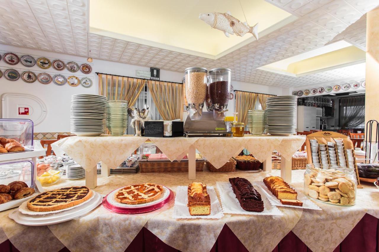 Hotel Dolcevita Cesenatico Phòng bức ảnh